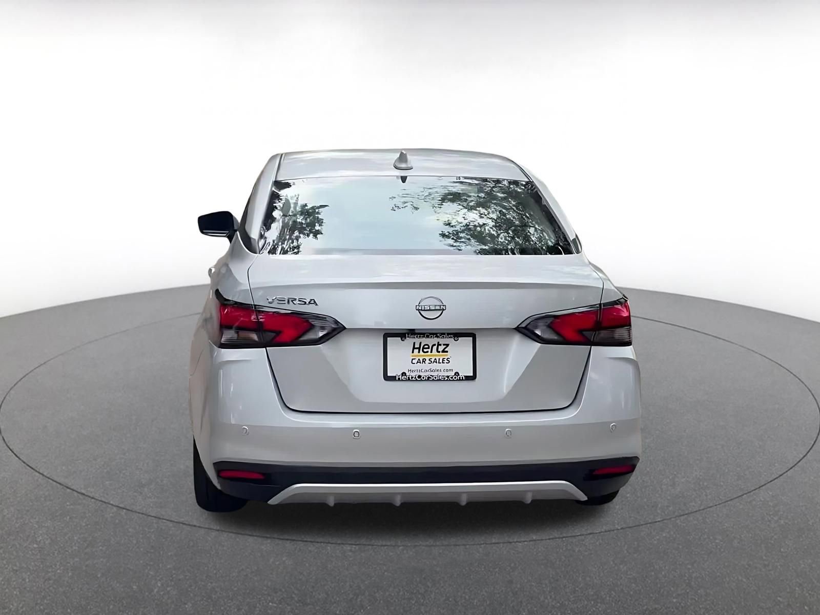 Used 2025 Nissan Versa SV FWD image 12