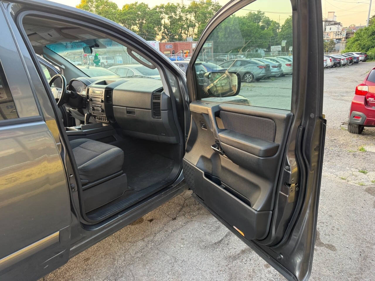 Used 2008 Nissan Titan SE RWD image 16