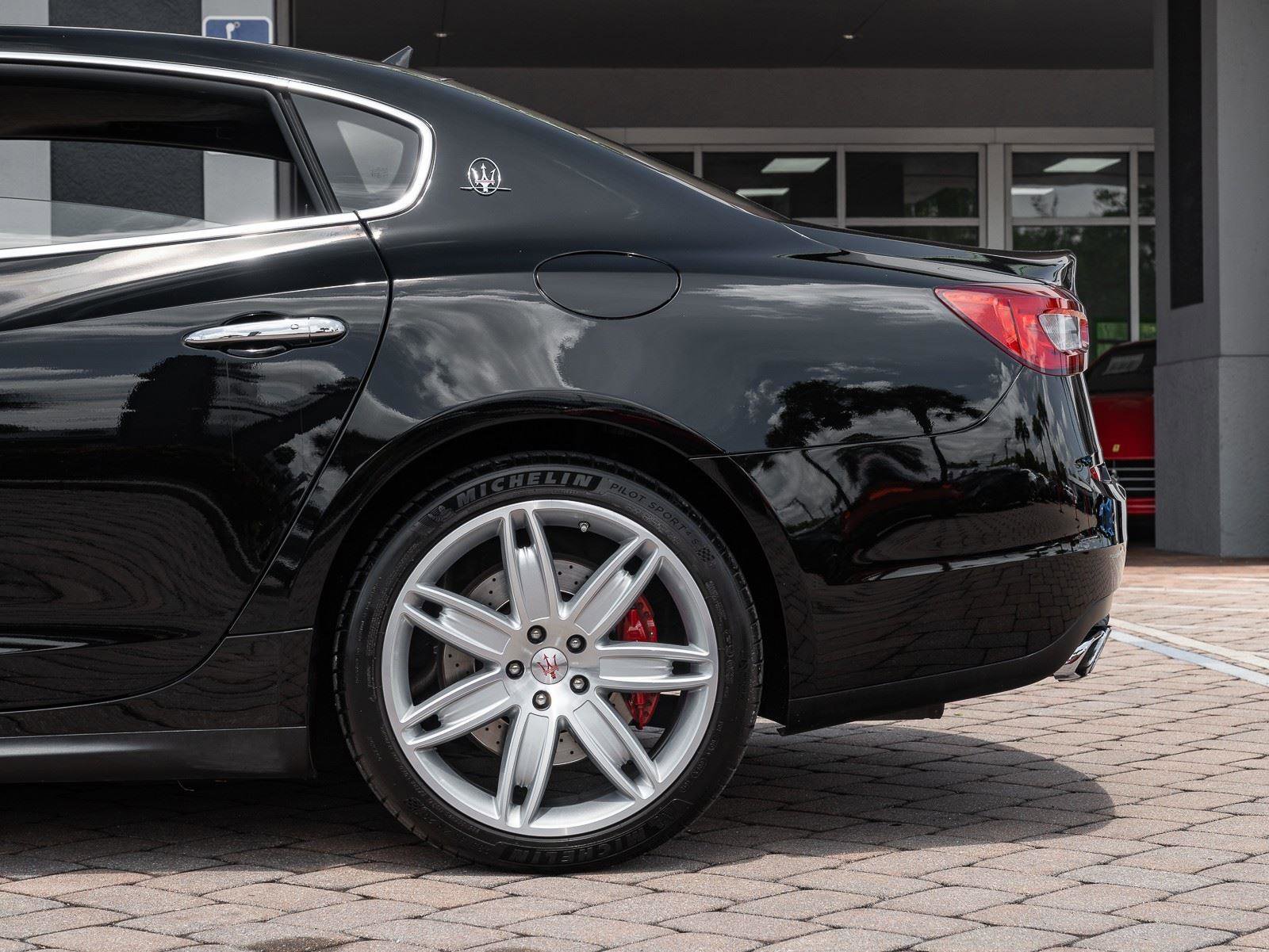 Used 2014 Maserati Quattroporte GTS image 11