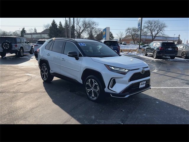 Used 2025 Toyota RAV4 XSE w/ Premium Package image 2