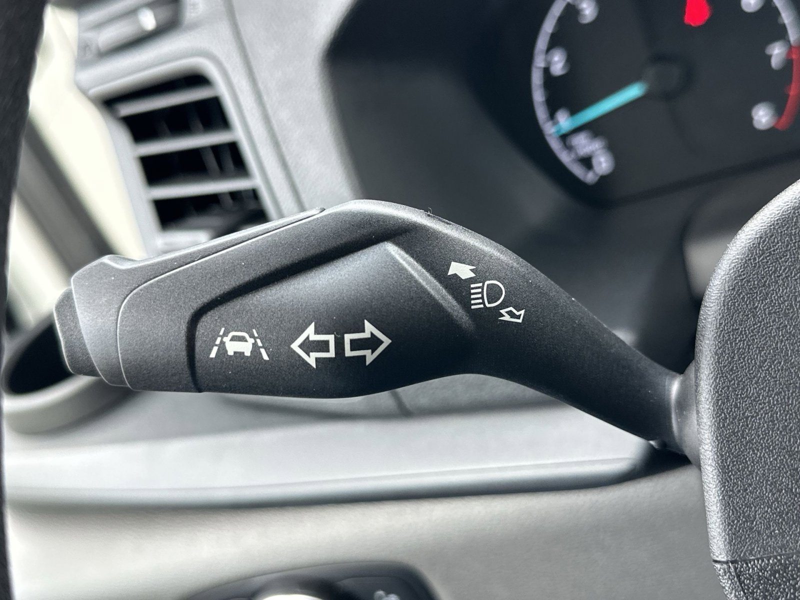 New 2025 Ford Transit 250 148 Medium Roof w/ Exterior Upgrade Package image 28