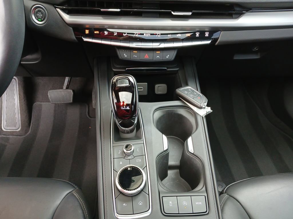 Certified 2024 Cadillac XT4 Luxury w/ Cold Weather Package image 36