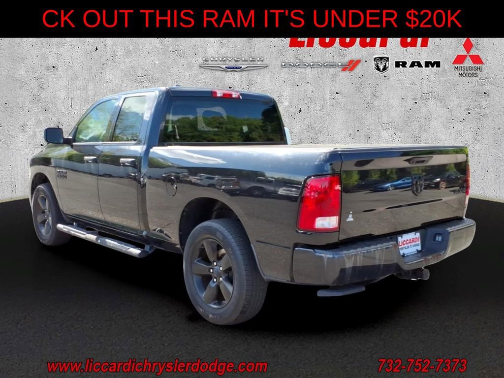Used 2018 RAM 1500 Express w/ Black Ram 1500 Express Group AWD/4WD image 4