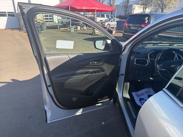 Used 2022 Chevrolet Equinox Premier AWD/4WD image 9