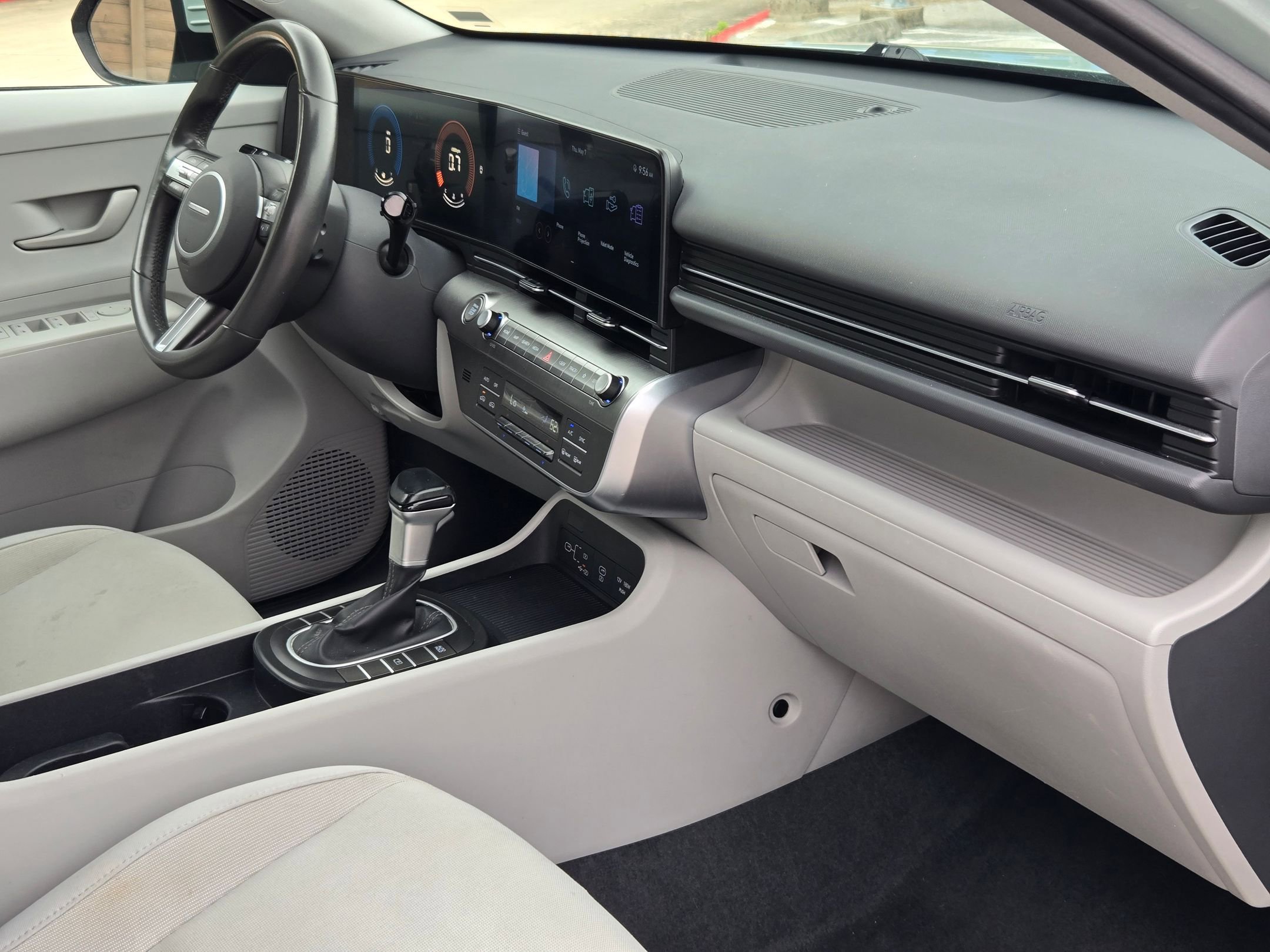 Used 2024 Hyundai Kona SEL FWD image 29