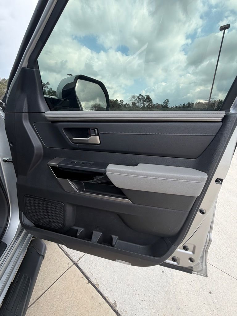Used 2025 Toyota Tundra Limited w/ Power Package image 18