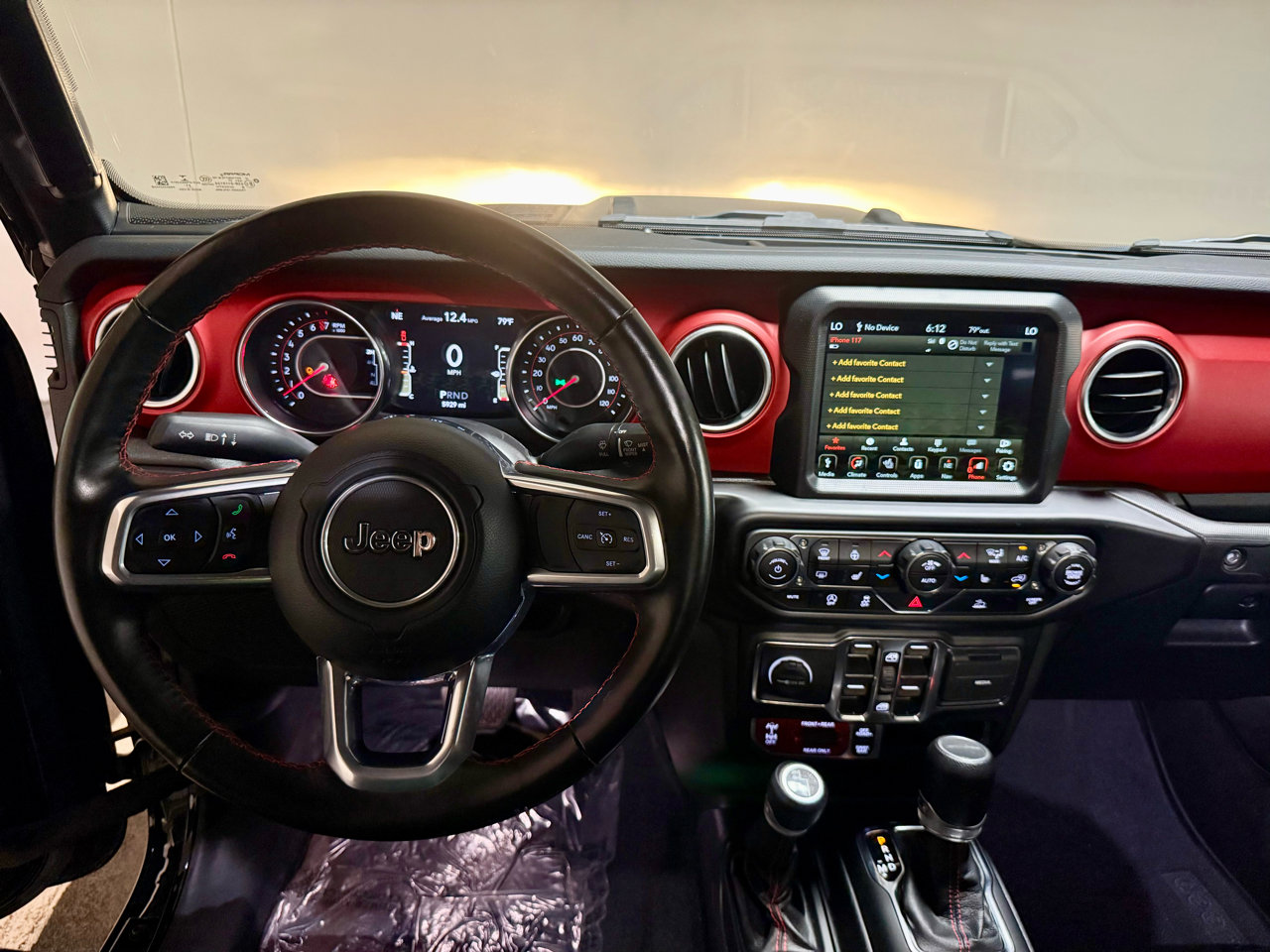 Used 2022 Jeep Gladiator Rubicon w/ Cold Weather Group image 19