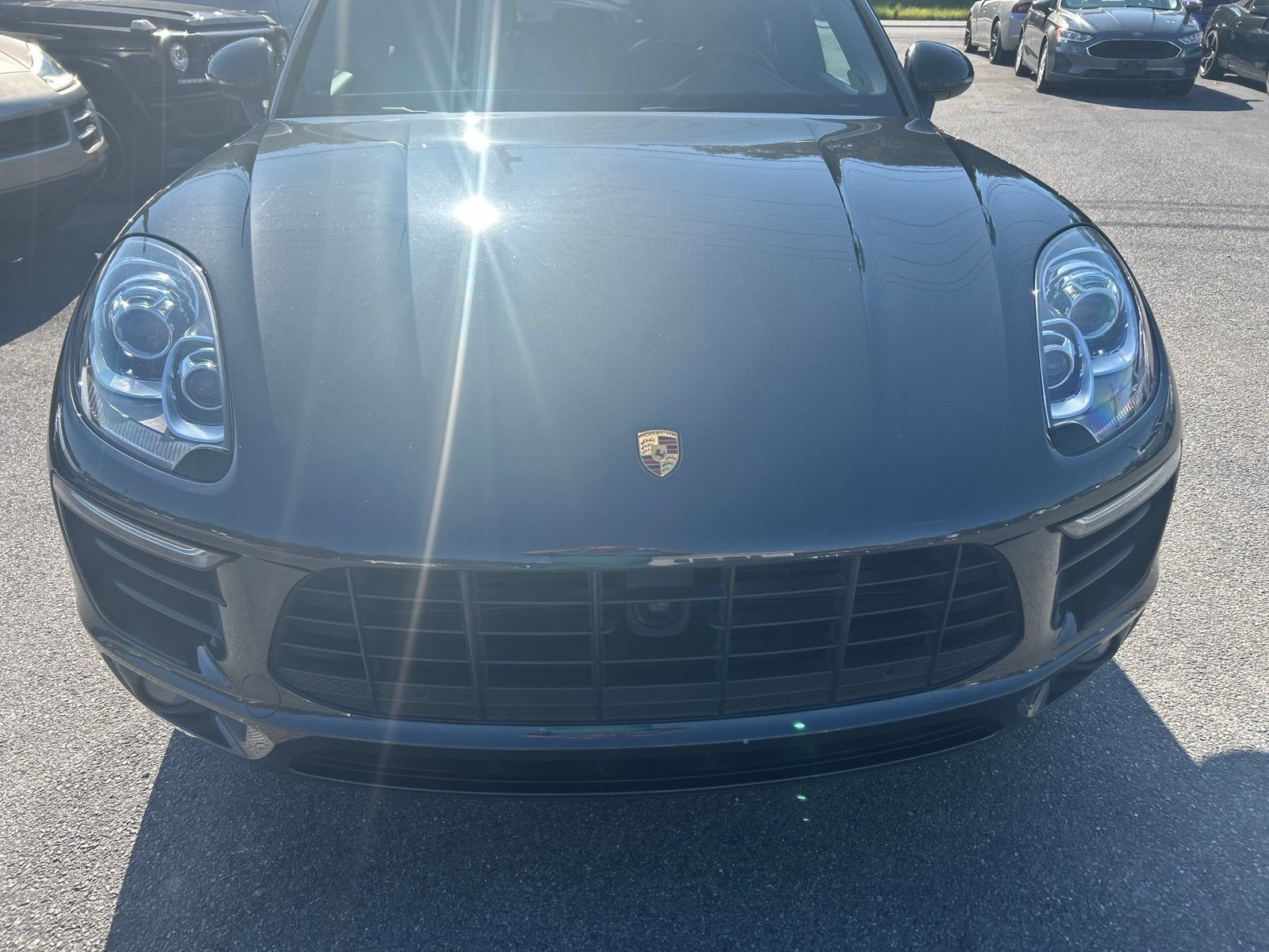 Used 2018 Porsche Macan Sport Edition AWD/4WD image 6