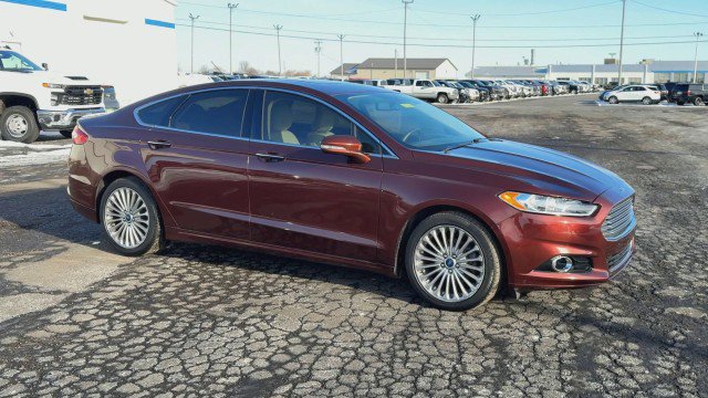 Used 2016 Ford Fusion Titanium image 2
