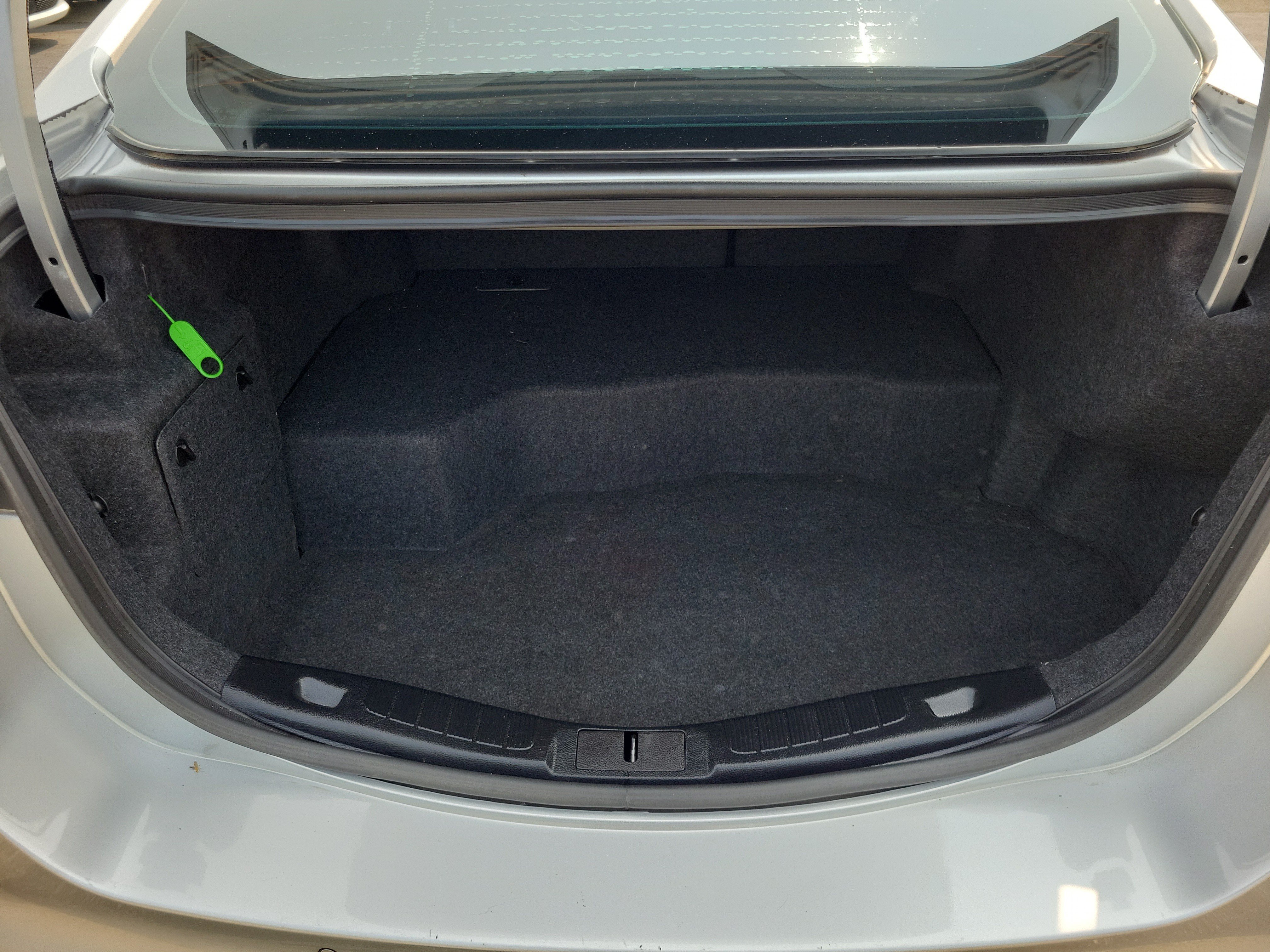 Used 2018 Ford Fusion SE FWD image 8