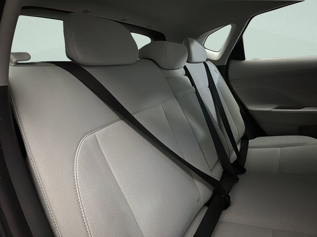 Certified 2025 Hyundai Kona SE image 13