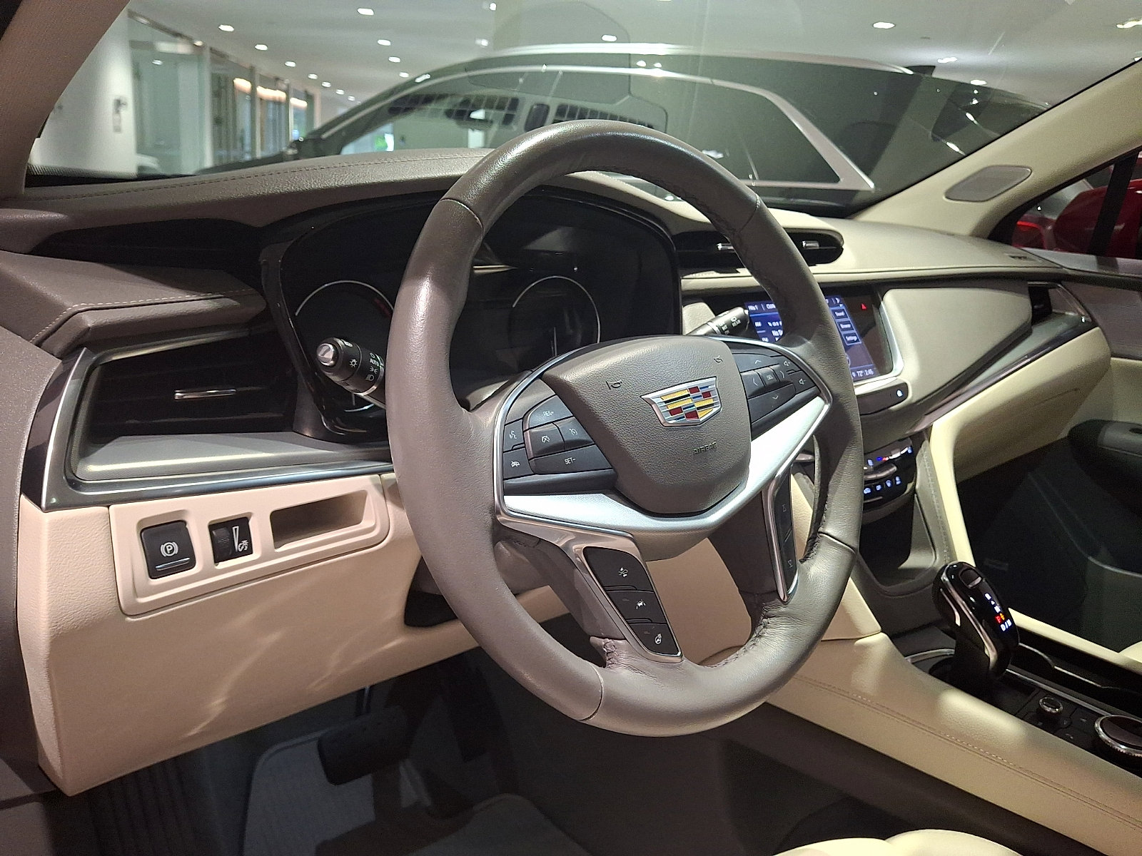 Certified 2023 Cadillac XT5 Premium Luxury AWD/4WD image 14