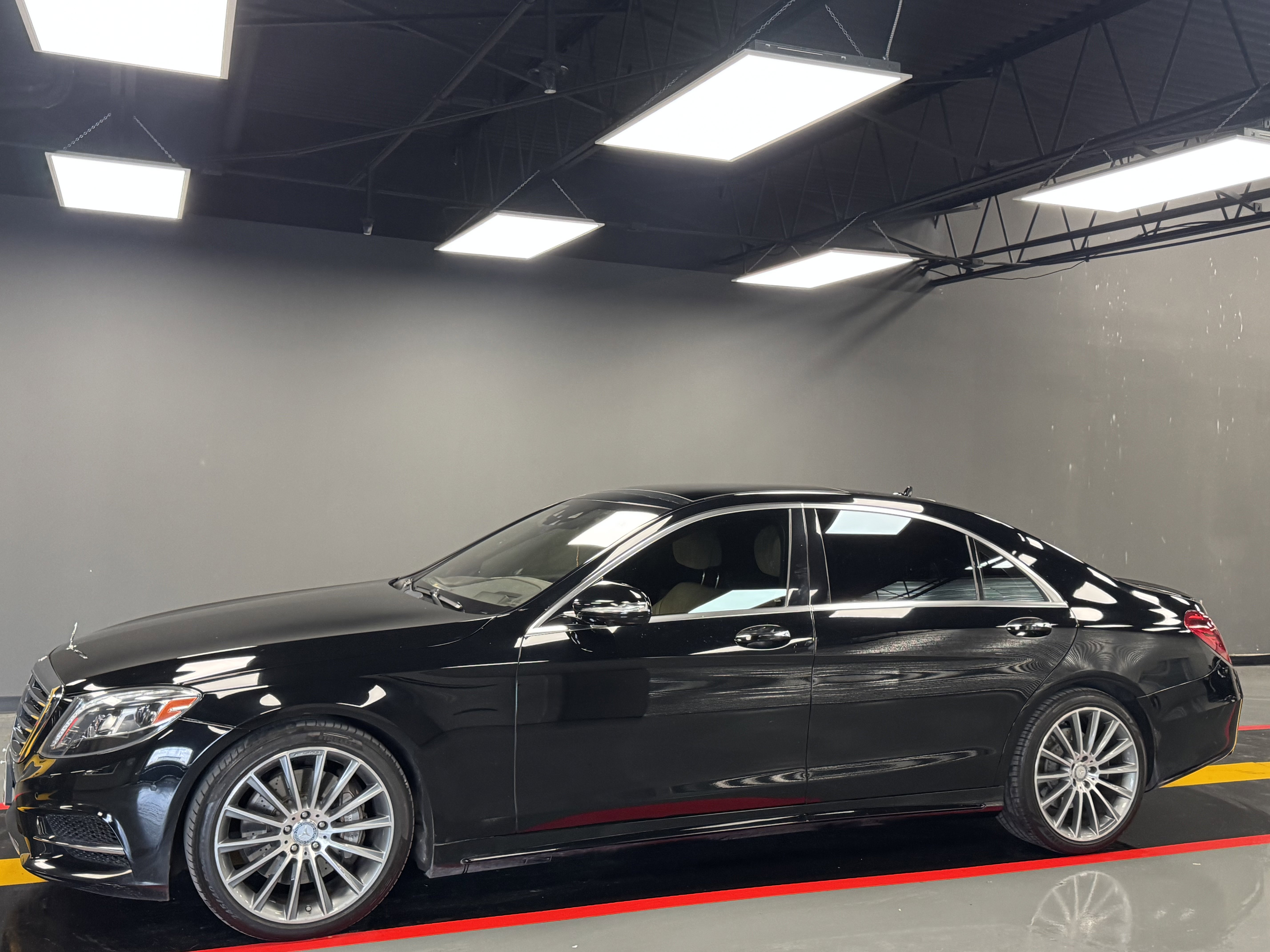 Used 2015 Mercedes-Benz S 550 Sedan w/ Sport Package w/ Sport Package image 2
