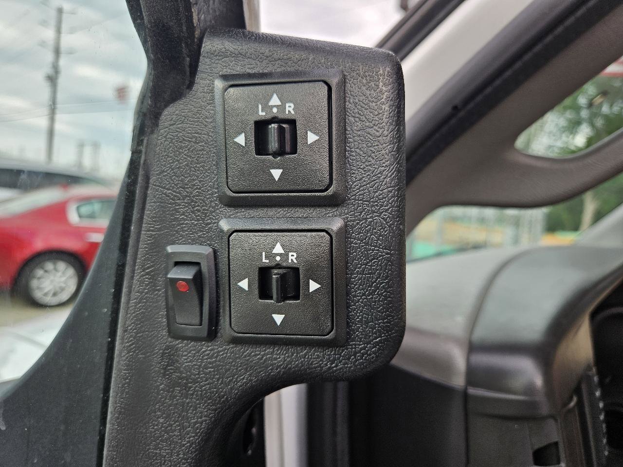 Used 2018 Chevrolet Express 4500 w/ Shuttle Bus Package RWD image 41