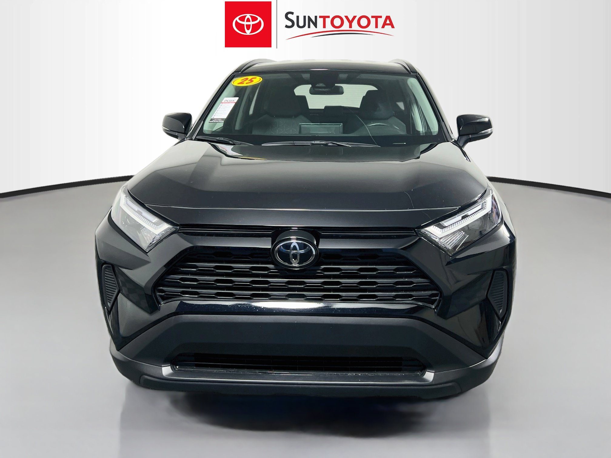 Used 2025 Toyota RAV4 XLE AWD/4WD image 10