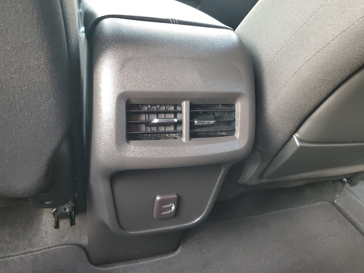 Used 2023 GMC Terrain SLE w/ Driver Convenience Package FWD image 15