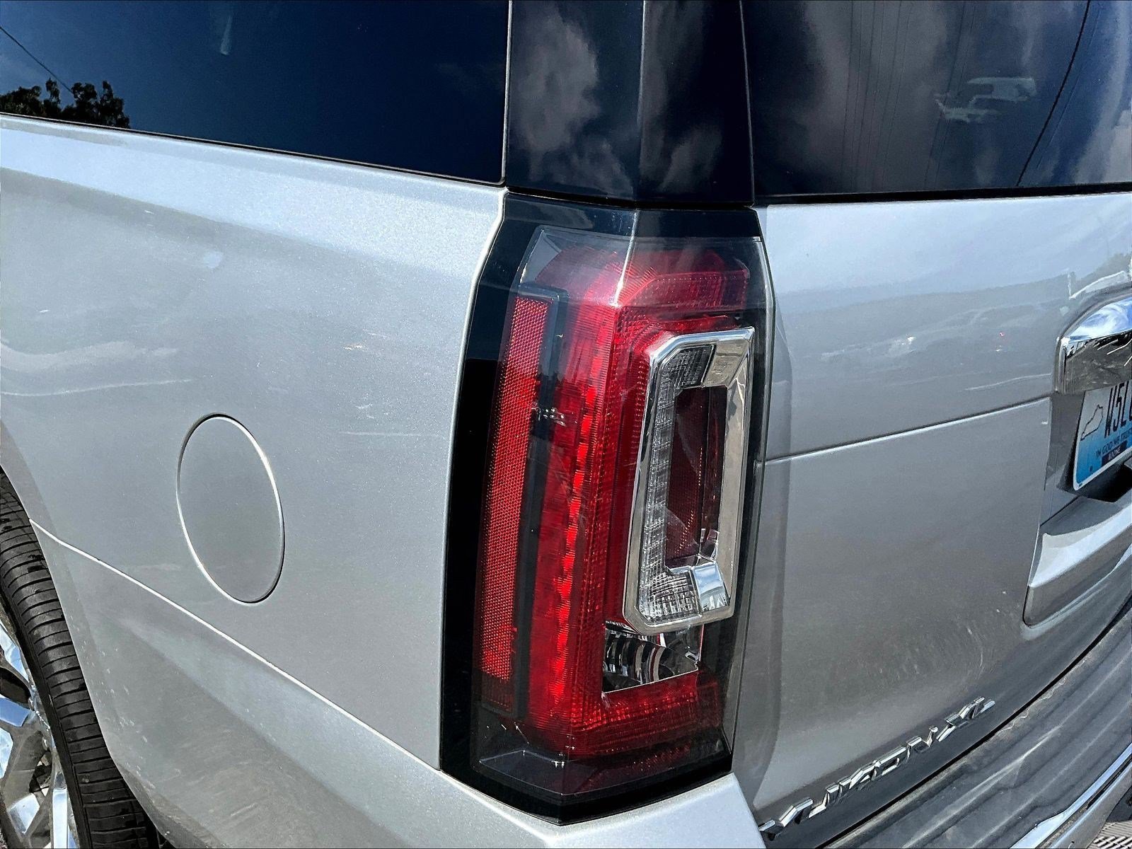Used 2018 GMC Yukon XL Denali w/ Denali Ultimate Package AWD/4WD image 23