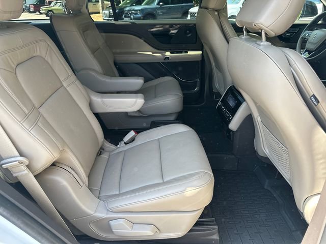 Used 2023 Lincoln Aviator Reserve w/ Equipment Group 201A RWD image 18