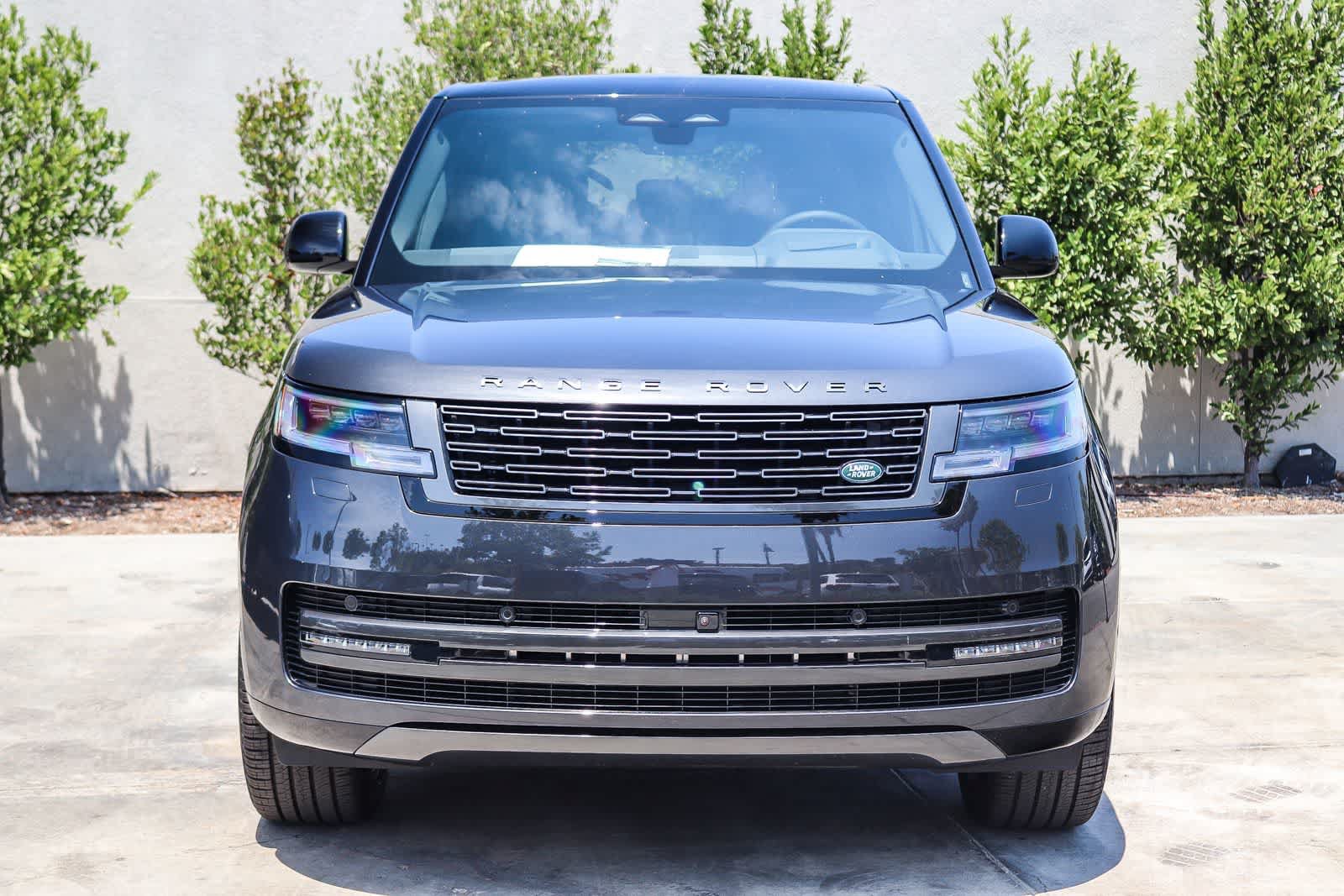 New 2026 Land Rover Range Rover Long Wheelbase SE AWD/4WD image 2