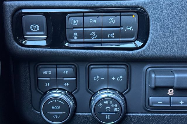 New 2026 GMC Yukon Denali image 36