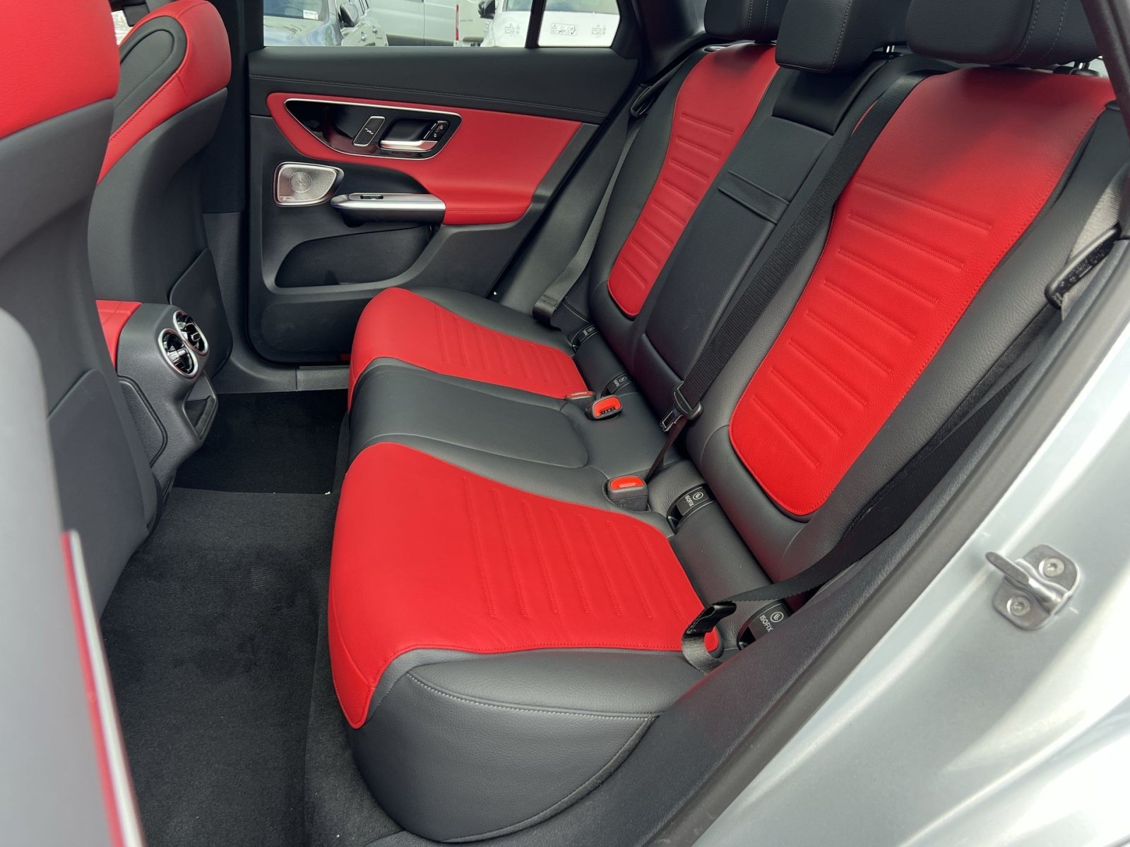 New 2026 Mercedes-Benz GLC 300 4MATIC image 30