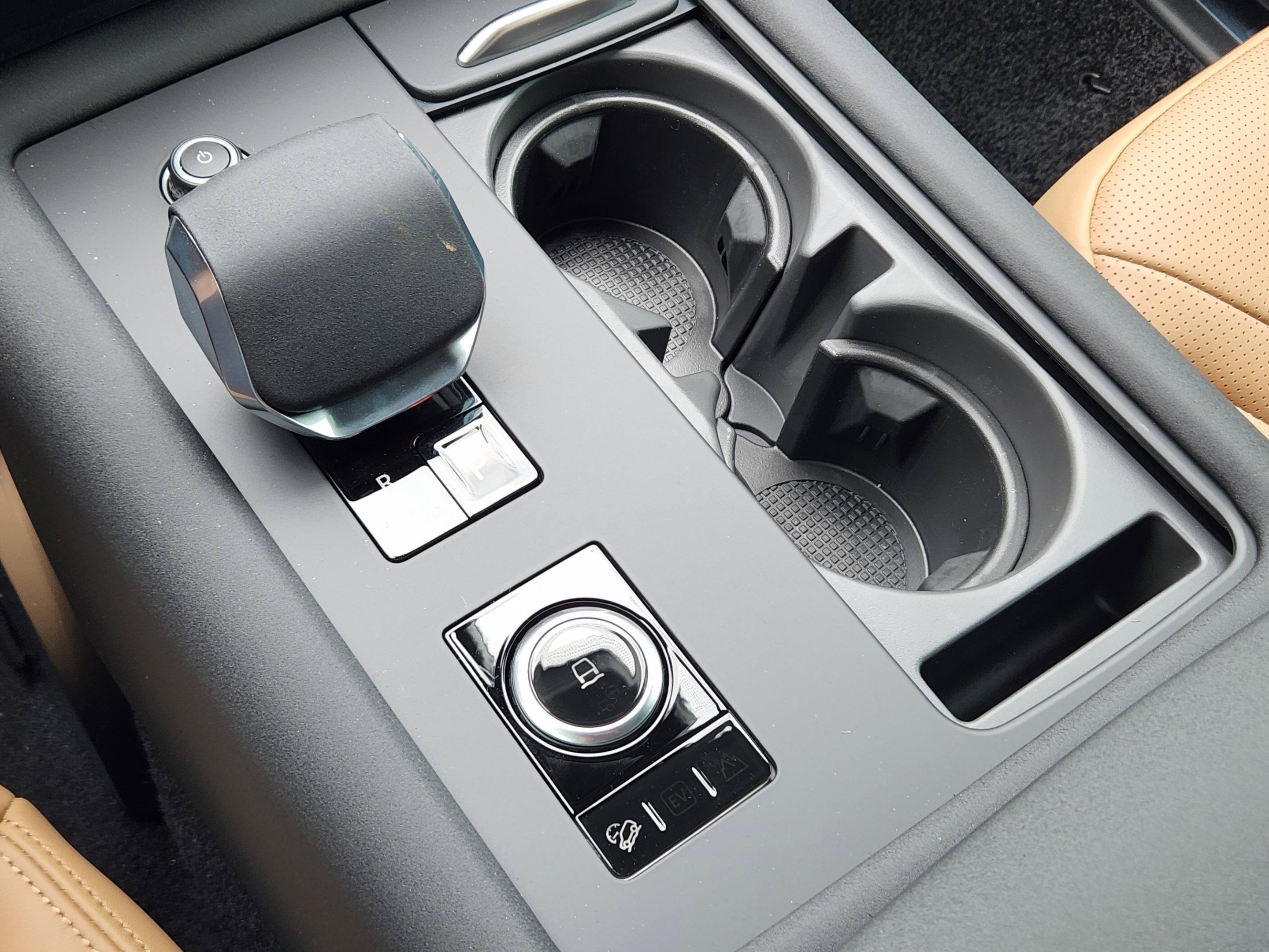 New 2026 Land Rover Discovery Limited Edition AWD/4WD image 16