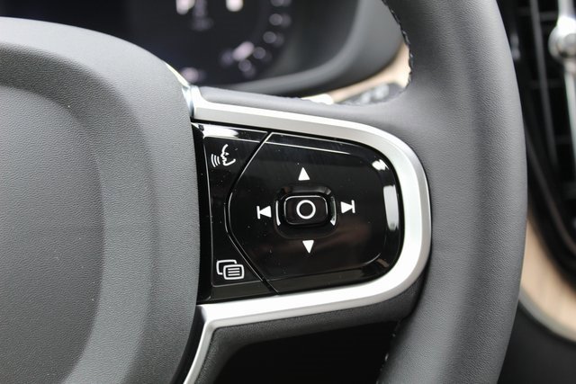New 2026 Volvo XC60 B5 Plus w/ Protection Package Premier image 18