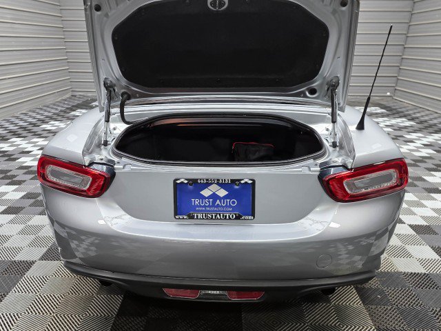 Used 2017 FIAT 124 Spider Classica RWD image 30