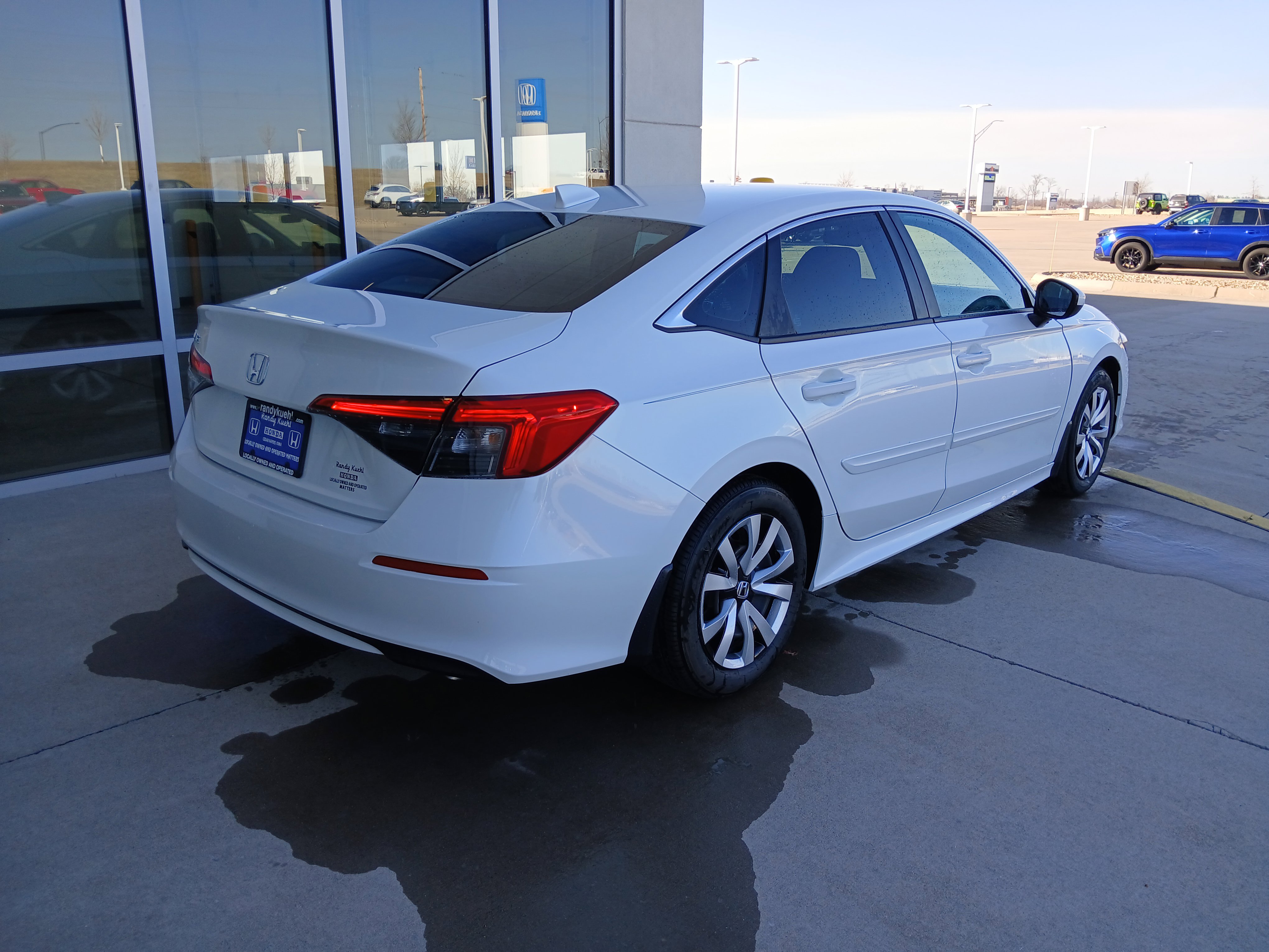 Used 2023 Honda Civic LX image 7