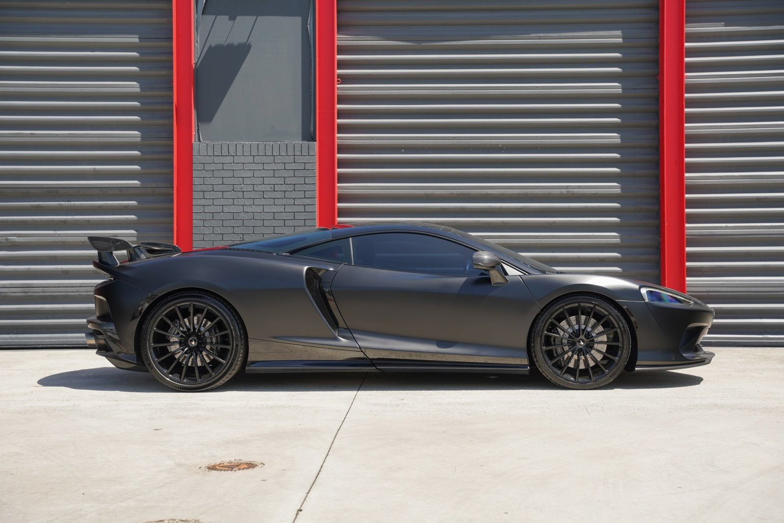 Used 2020 McLaren GT RWD image 9