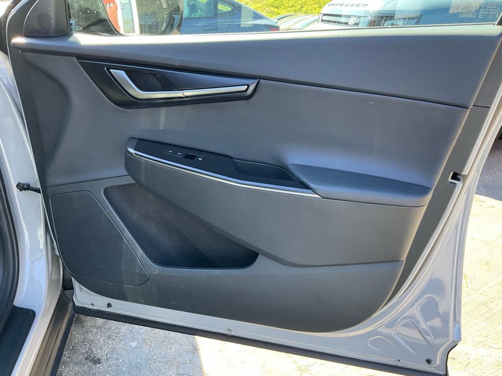 Used 2025 Kia EV6 Light image 63