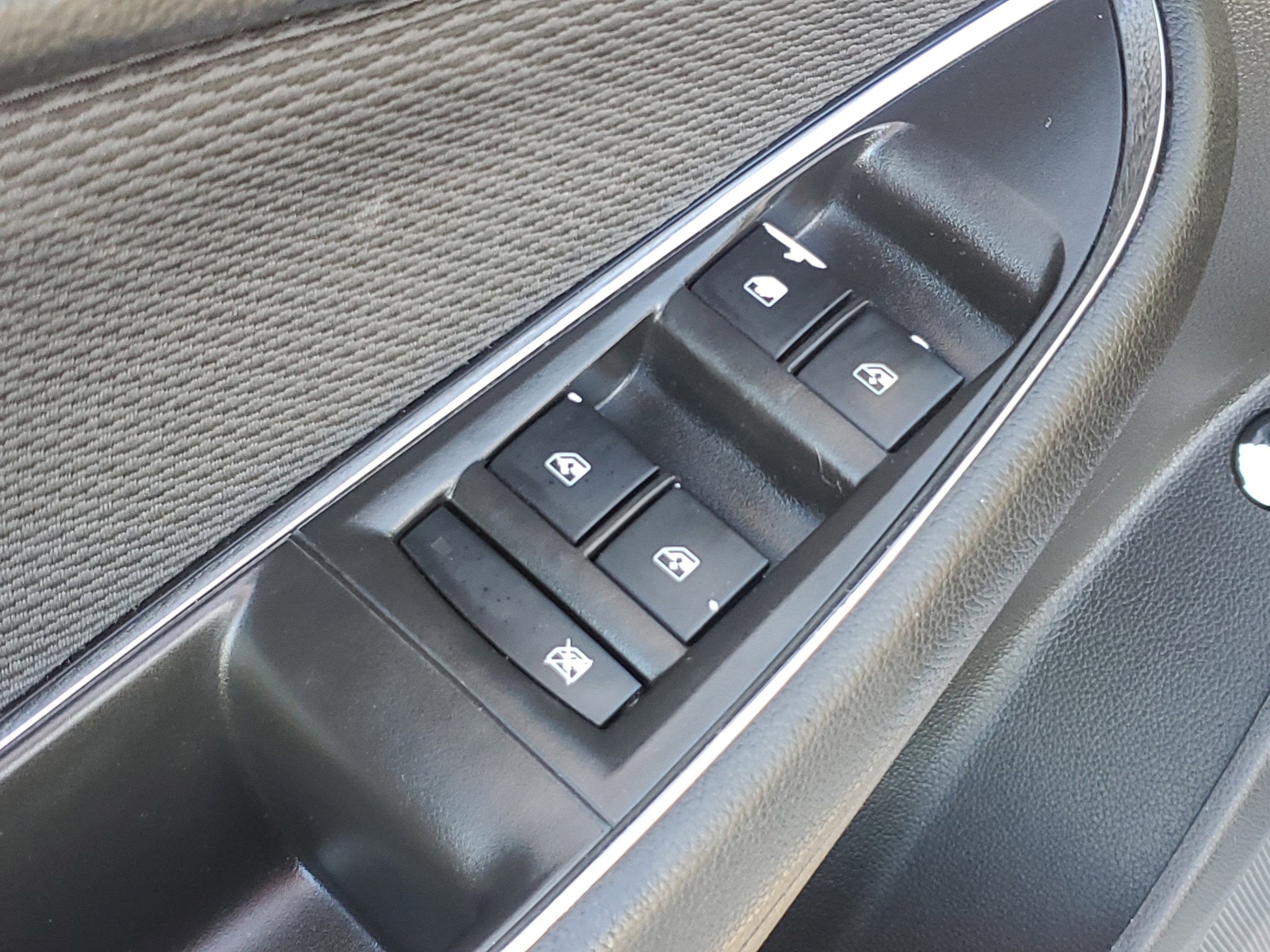 Used 2018 Chevrolet Cruze LS FWD image 17
