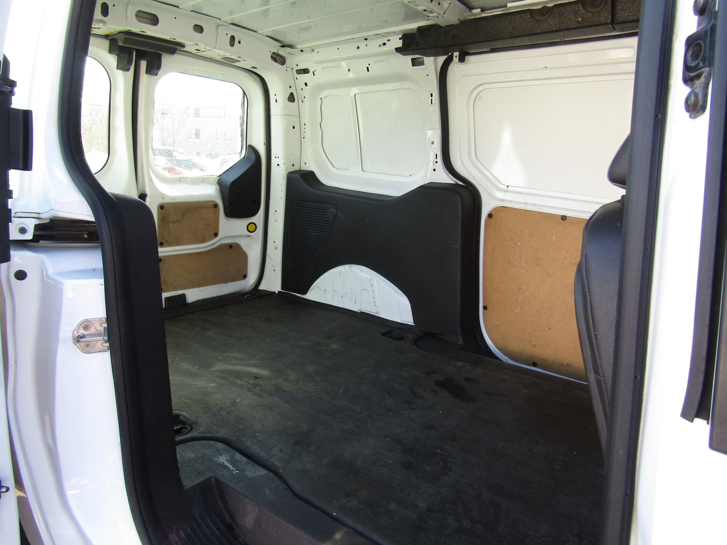 Used 2016 Ford Transit Connect XL image 12