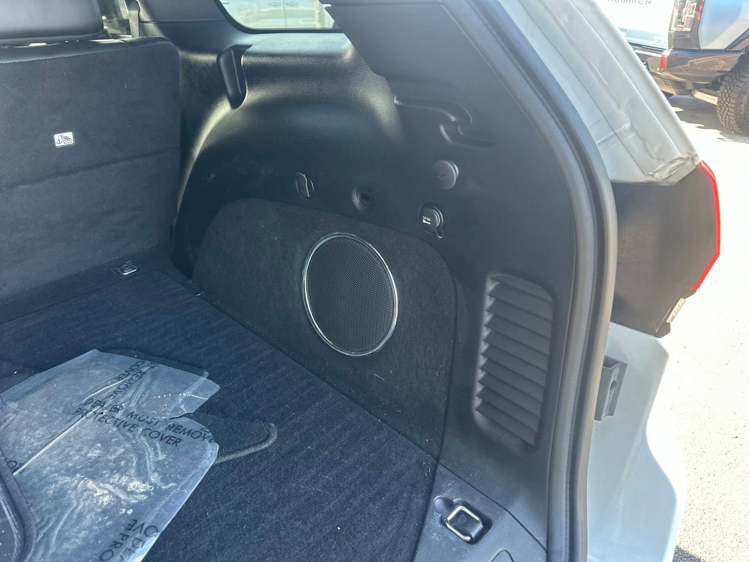 Used 2019 Jeep Grand Cherokee Altitude AWD/4WD image 15