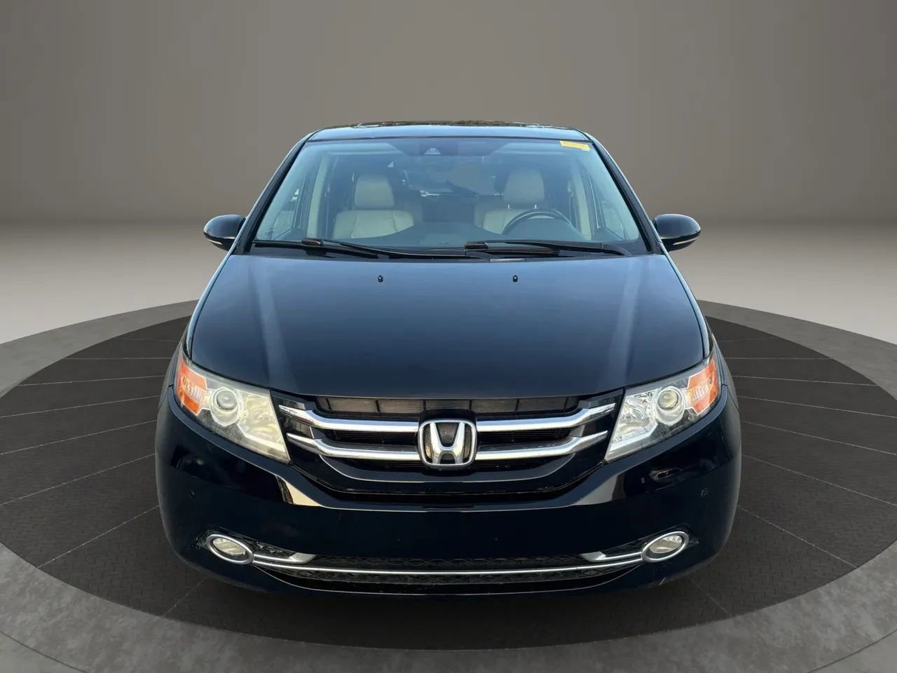 Used 2015 Honda Odyssey Touring image 3