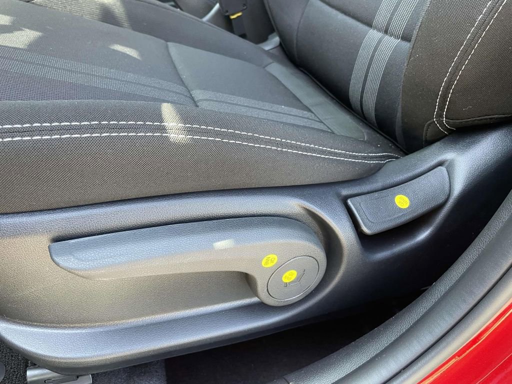 New 2025 Hyundai Venue SEL image 15