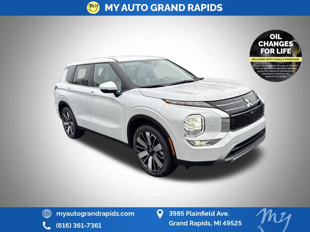 Used 2026 Mitsubishi Outlander SE