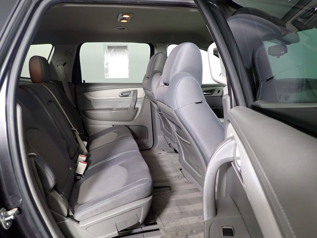 Used 2015 Chevrolet Traverse LT image 29