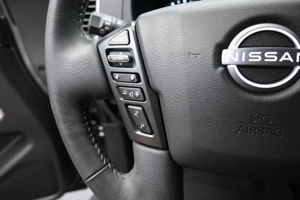 Used 2022 Nissan Frontier SV RWD image 6
