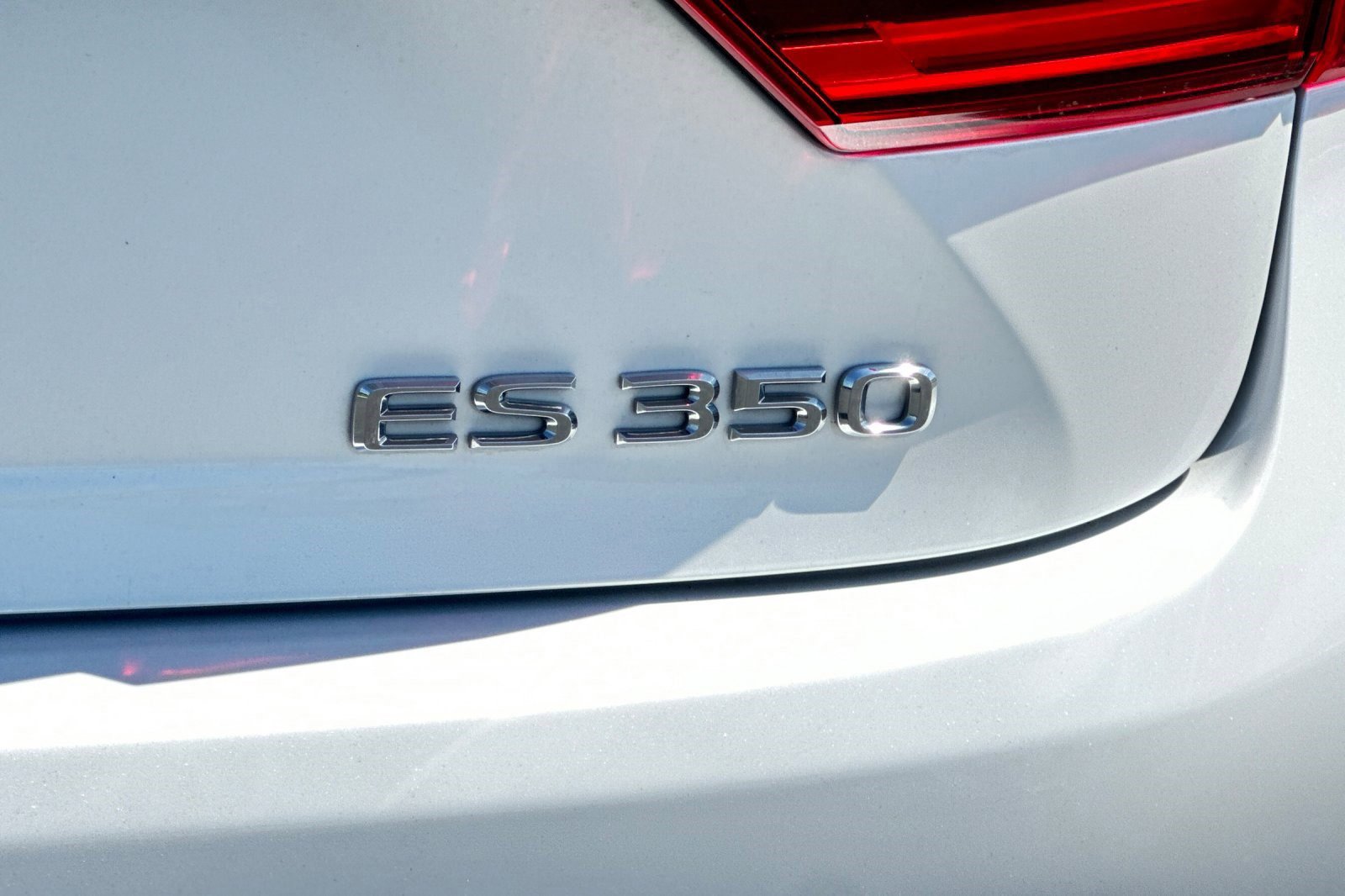 Used 2018 Lexus ES 350 w/ Accessory Package image 22