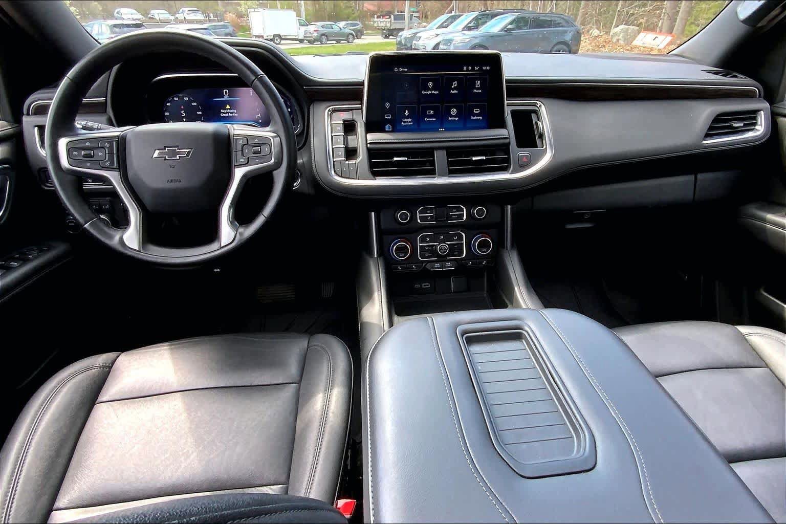 Used 2023 Chevrolet Suburban Z71 w/ Luxury Package AWD/4WD image 15