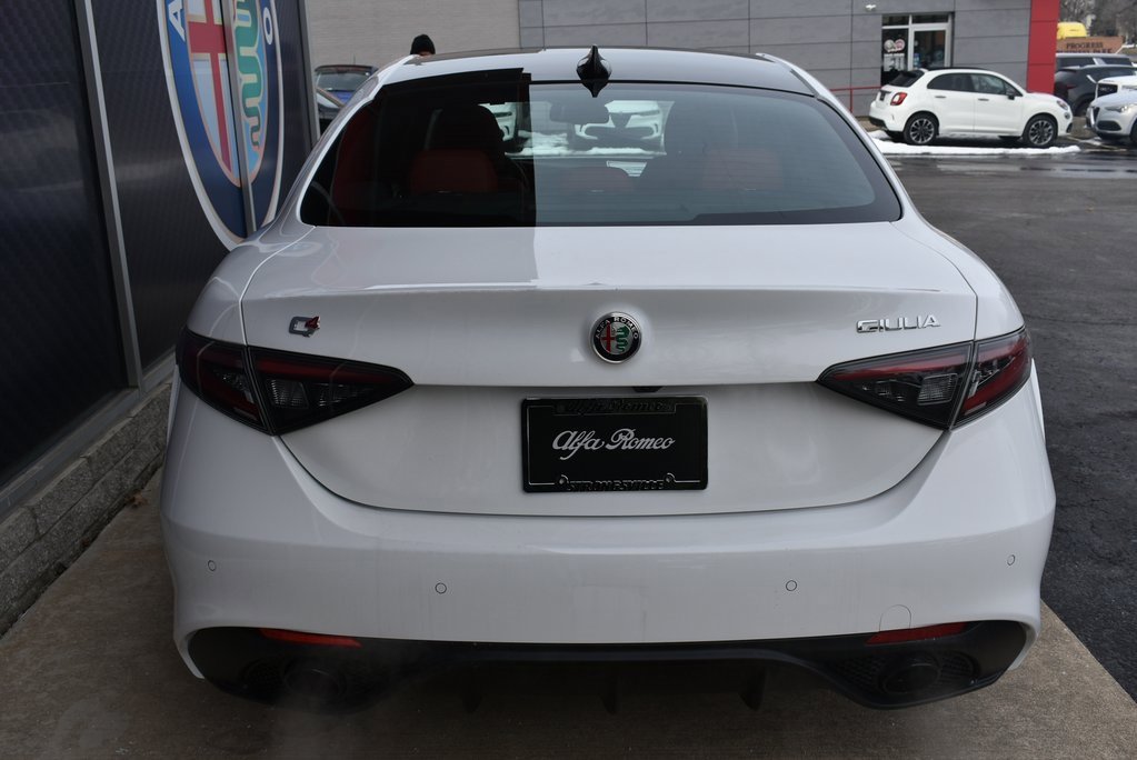 New 2025 Alfa Romeo Giulia AWD image 4