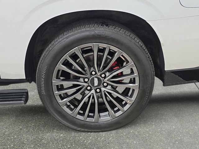 Certified 2024 Cadillac Escalade ESV V w/ LPO, Floor Liner Package AWD/4WD image 30
