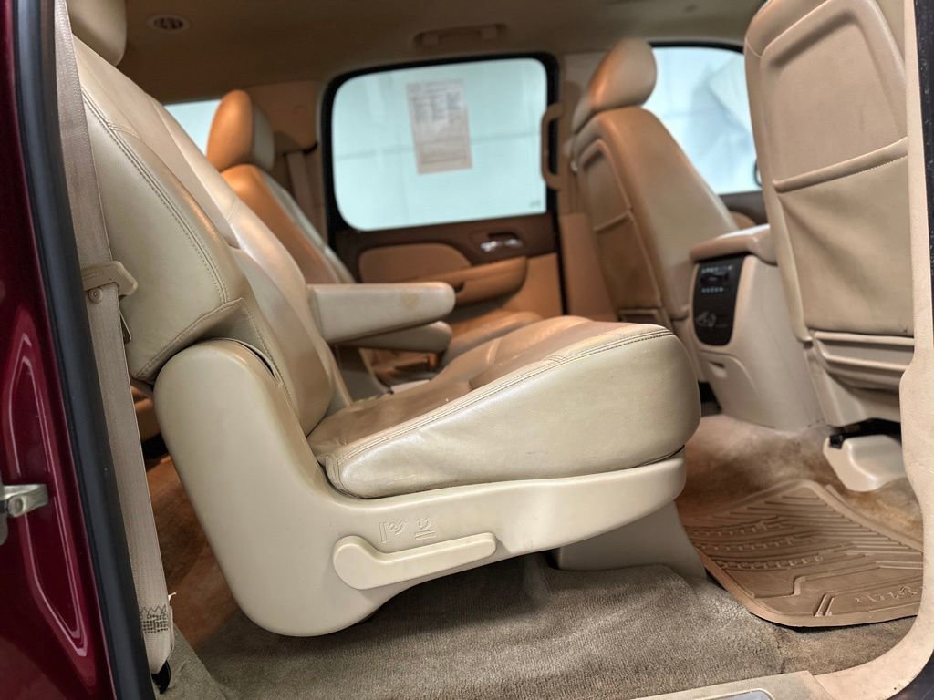 Used 2011 Chevrolet Suburban LTZ image 22