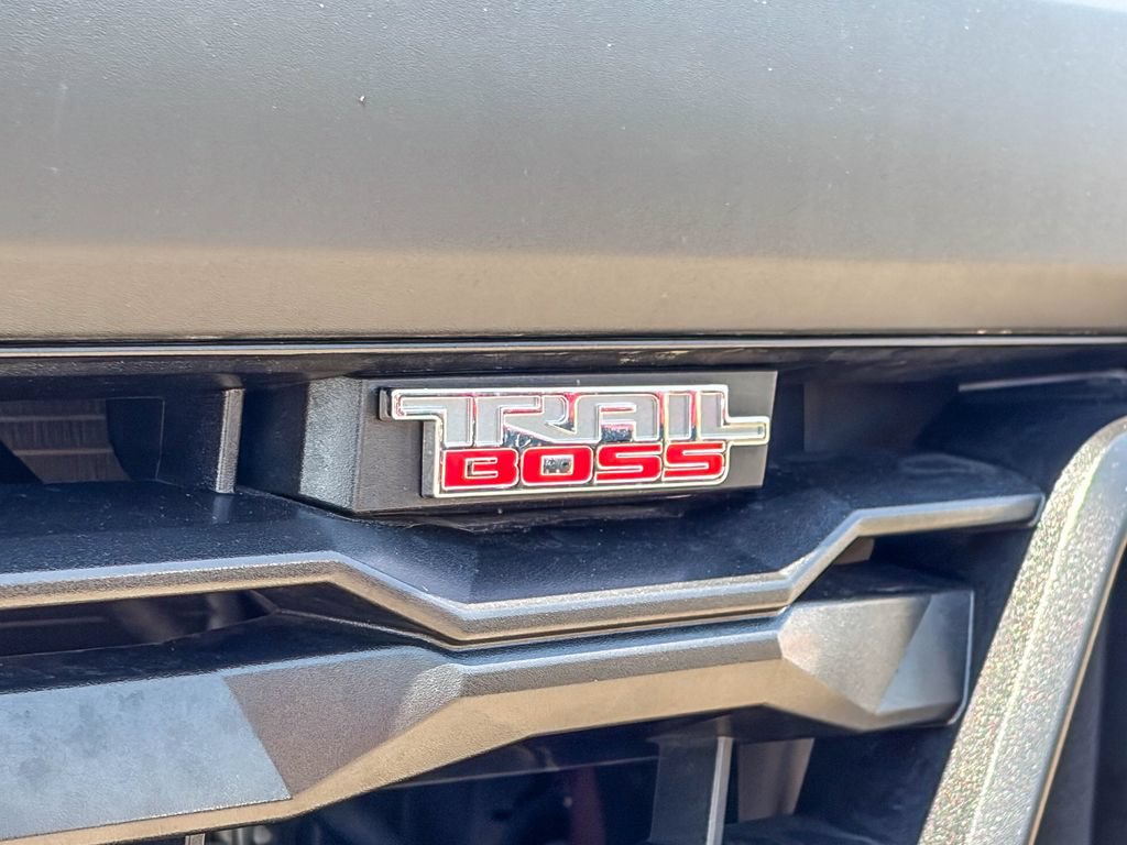 Certified 2023 Chevrolet Colorado Trail Boss w/ Advanced Trailering Package AWD/4WD image 13
