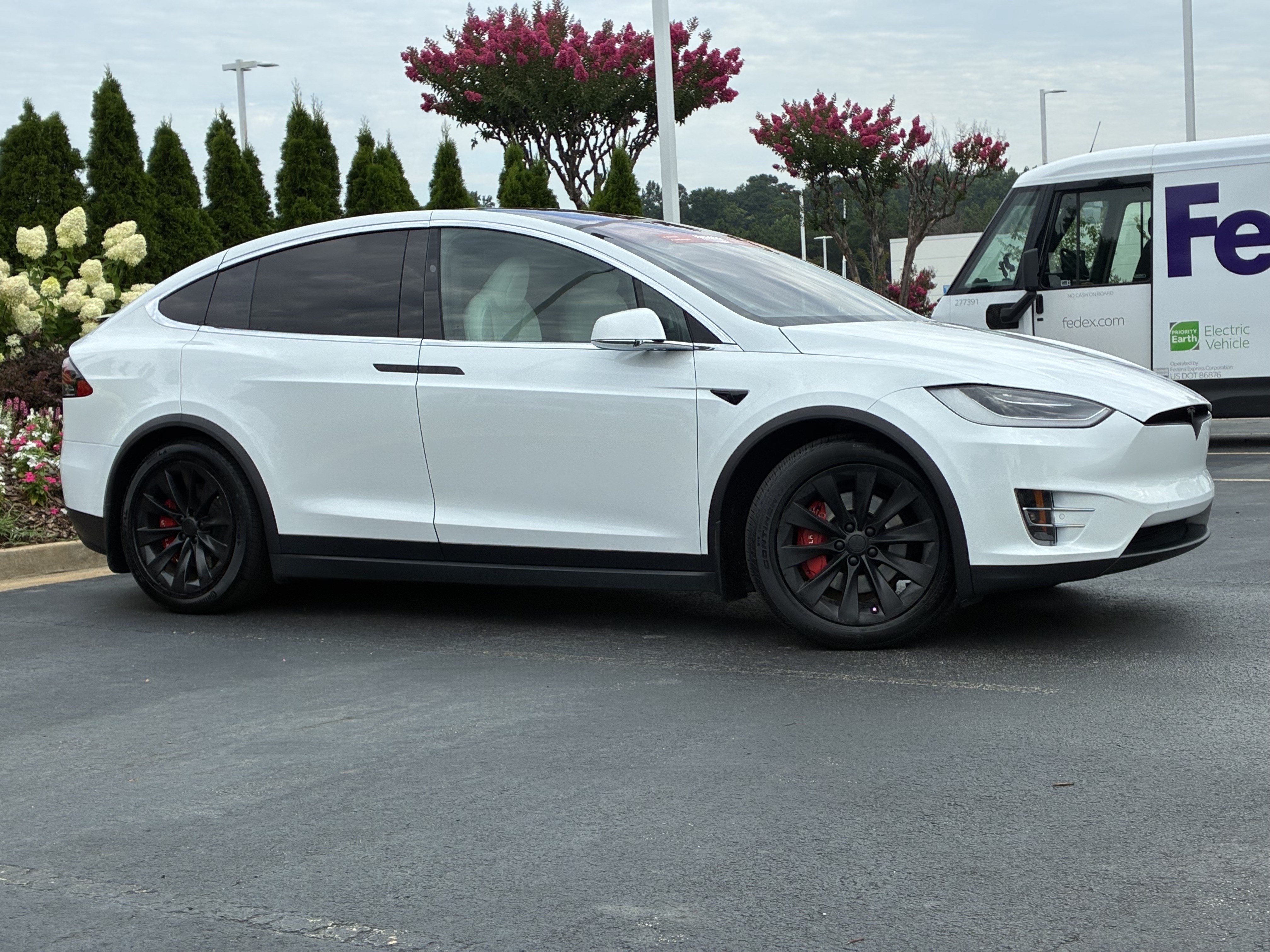 Used 2020 Tesla Model X Long Range AWD/4WD image 3