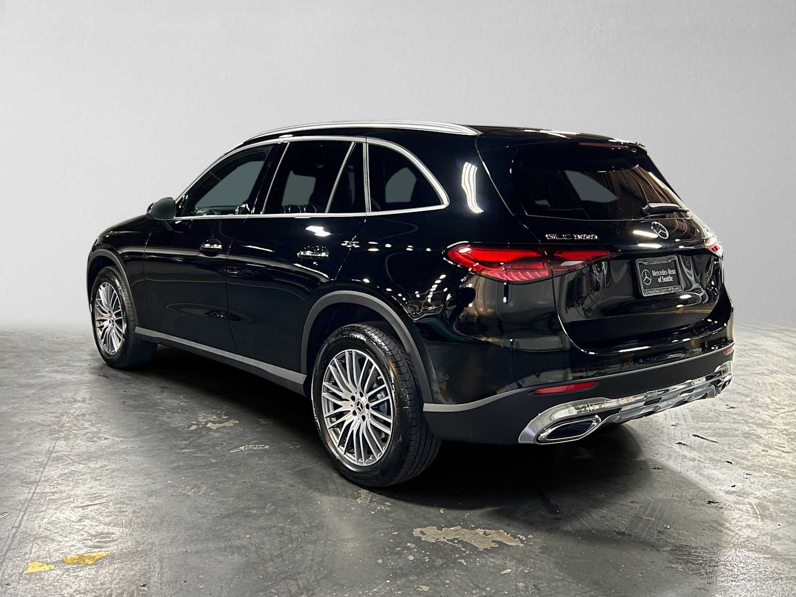 Used 2026 Mercedes-Benz GLC 300 4MATIC image 5