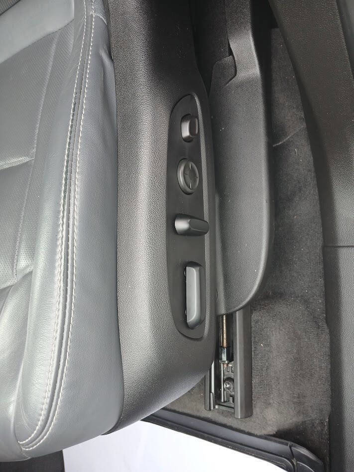 Used 2020 Buick Enclave Premium w/ Surround and Sites Package image 16