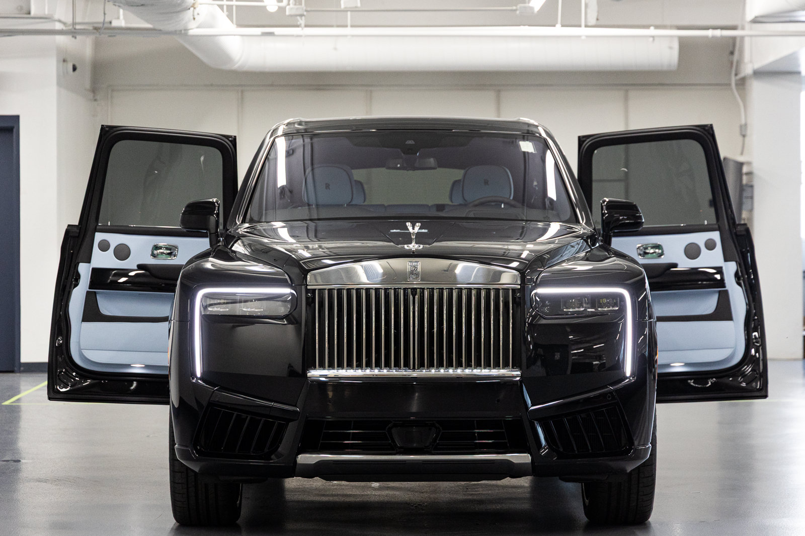 New 2027 Rolls-Royce Cullinan AWD/4WD image 28