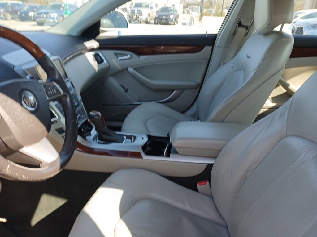 Used 2010 Cadillac CTS Luxury image 5